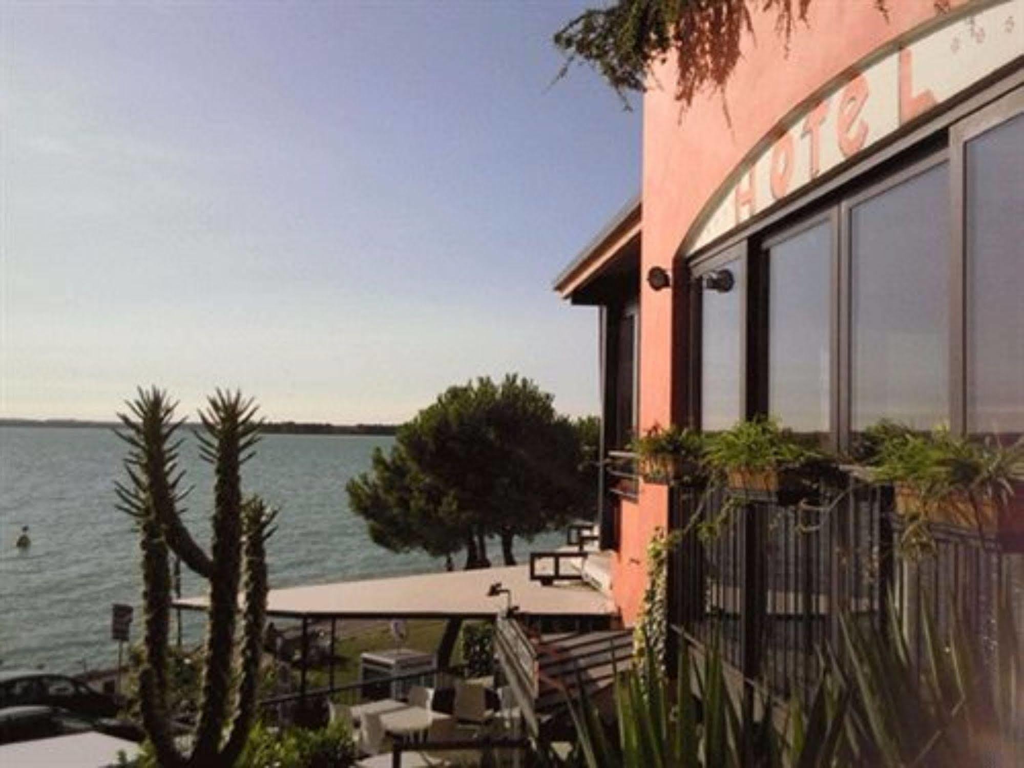 Hotel Belvedere Sirmione Exterior photo